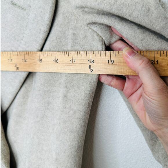 Alexander McQueen Taupe Cashmere Double Button Jacket 42 / 8 - Picture 16 of 16